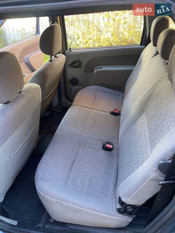 Седан Dacia Logan 2008 в Луцке