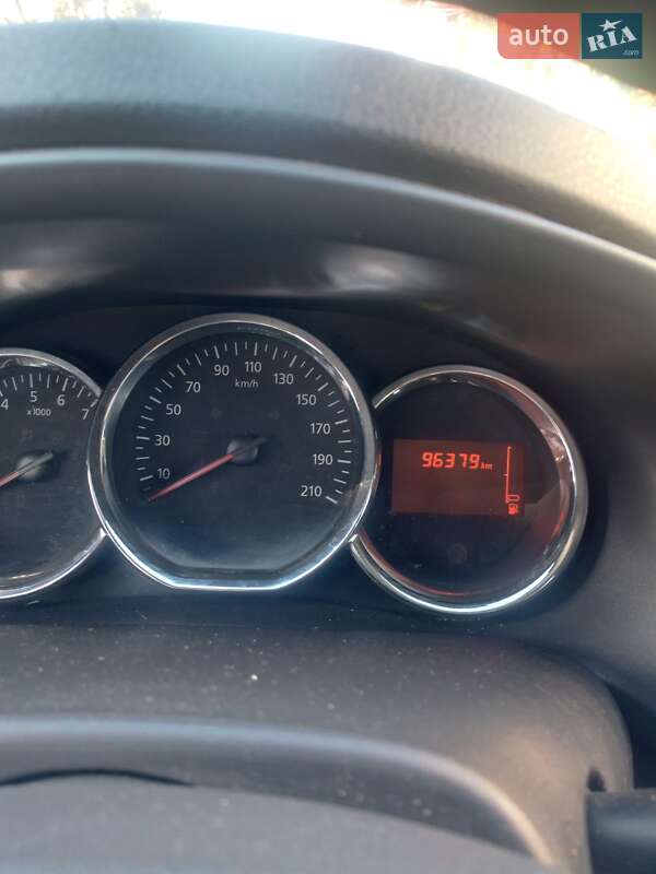 Седан Dacia Logan 2014 в Белой Церкви