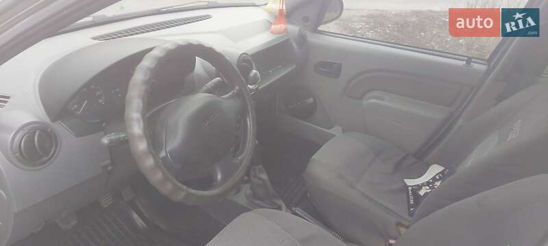 Седан Dacia Logan 2007 в Новомосковську