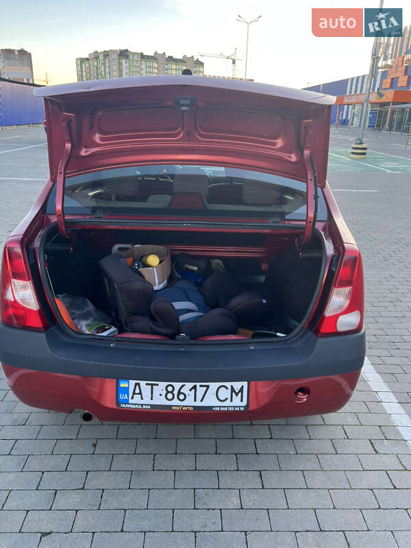 Седан Dacia Logan 2007 в Калуші