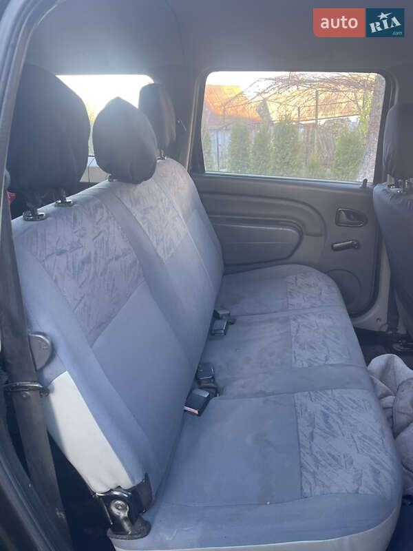 Седан Dacia Logan 2009 в Дубно