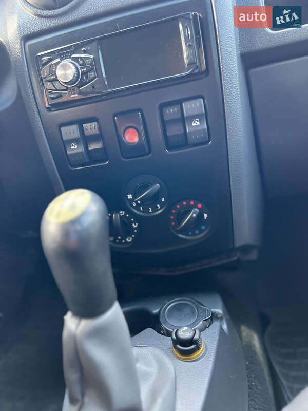 Седан Dacia Logan 2007 в Переяславі