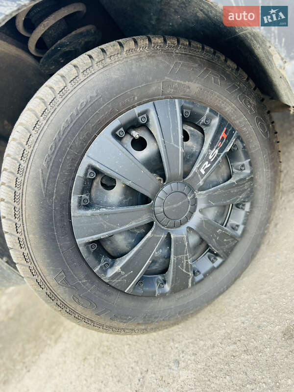 Седан Dacia Logan 2007 в Переяславі