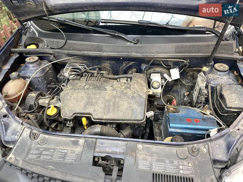 Седан Dacia Logan 2015 в Ужгороде фото 7 Седан Dacia Logan 2015 в Ужгороде