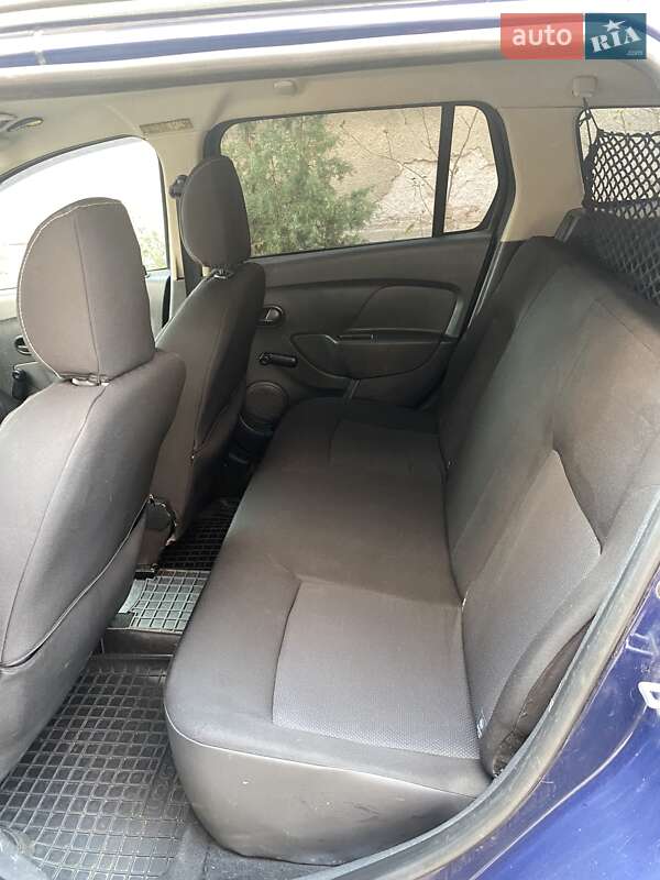 Седан Dacia Logan 2015 в Ужгороде фото 11 Седан Dacia Logan 2015 в Ужгороде