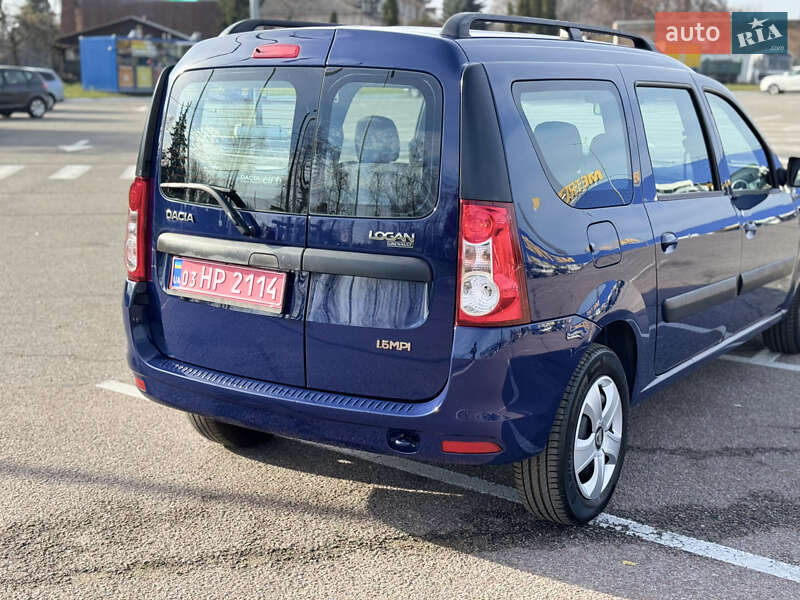 Седан Dacia Logan 2009 в Киеве