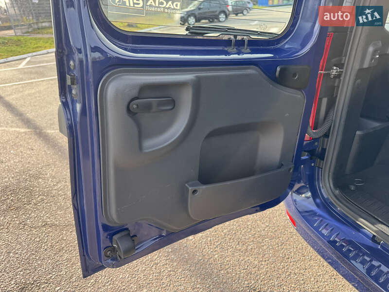 Седан Dacia Logan 2009 в Киеве