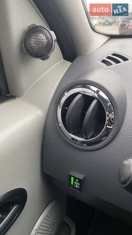 Седан Dacia Logan 2005 в Харькове фото 32 Седан Dacia Logan 2005 в Харькове