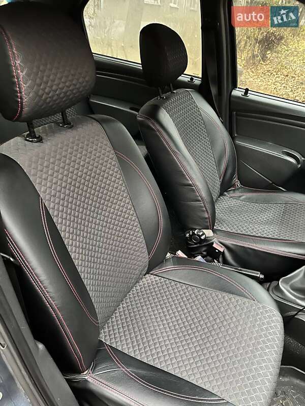 Седан Dacia Logan 2008 в Новомосковске фото 6 Седан Dacia Logan 2008 в Новомосковске