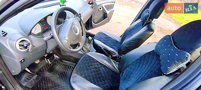 Седан Dacia Logan 2012 в Кривом Роге