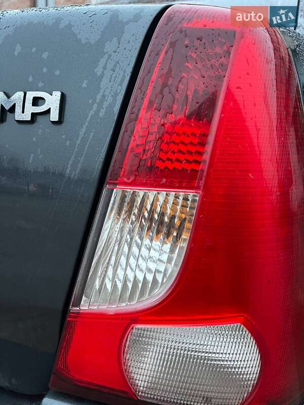 Седан Dacia Logan 2007 в Харькове фото 9 Седан Dacia Logan 2007 в Харькове