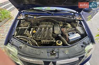 Седан Dacia Logan 2009 в Умані