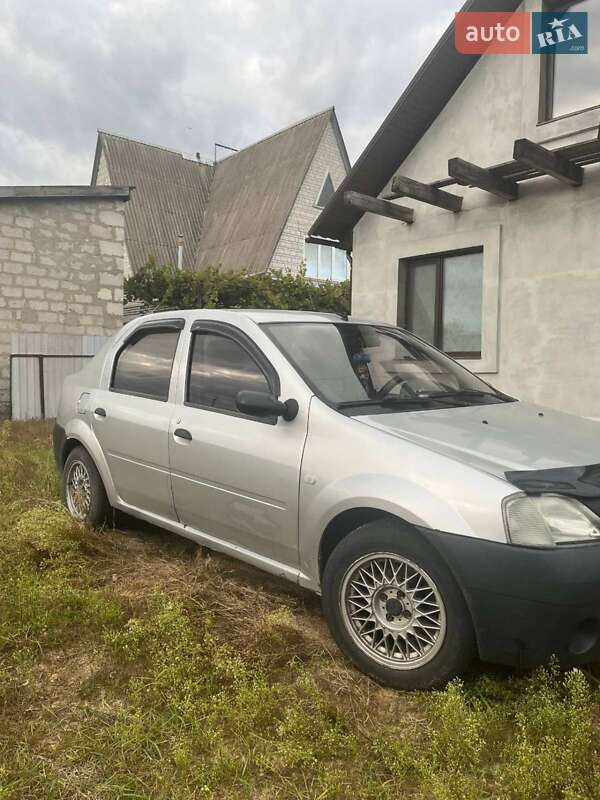 Седан Dacia Logan 2008 в Києві