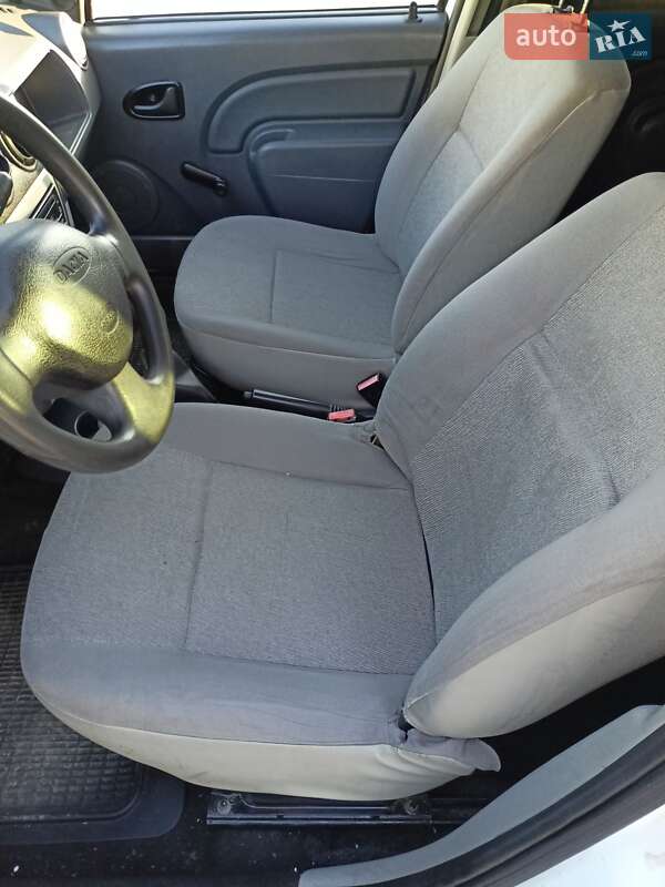 Седан Dacia Logan 2011 в Жмеринке фото 9 Седан Dacia Logan 2011 в Жмеринке