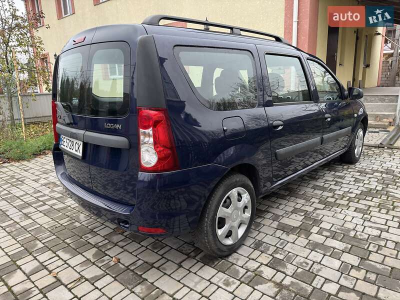 Седан Dacia Logan 2011 в Могилев-Подольске