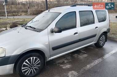 Седан Dacia Logan 2008 в Києві