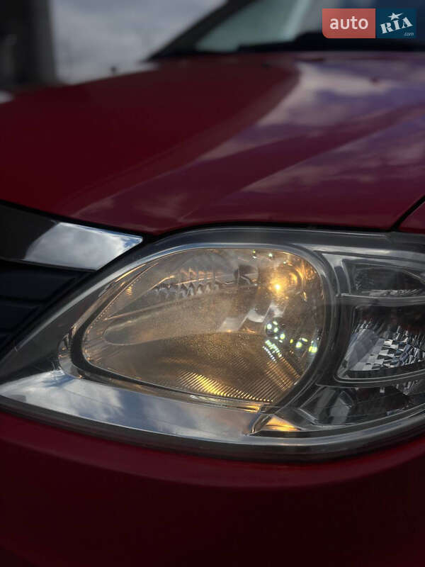 Седан Dacia Logan 2009 в Хмельницькому