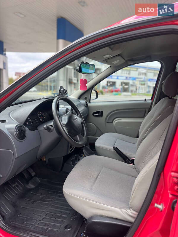 Седан Dacia Logan 2009 в Хмельницькому