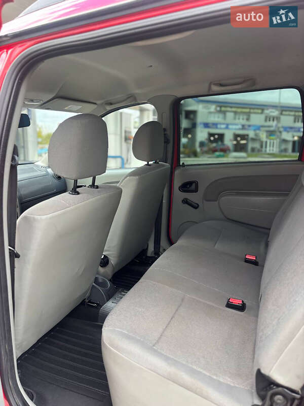 Седан Dacia Logan 2009 в Хмельницькому