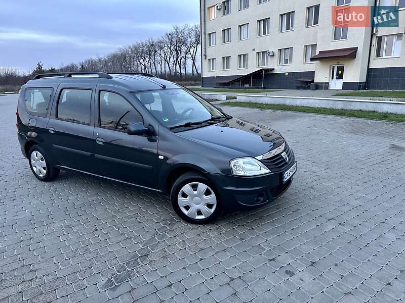Седан Dacia Logan 2009 в Теплике