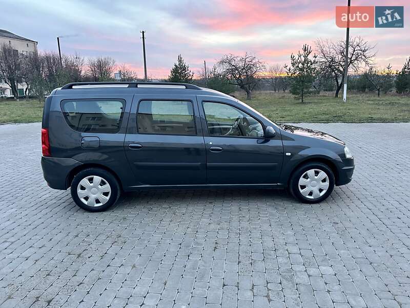 Седан Dacia Logan 2009 в Теплике