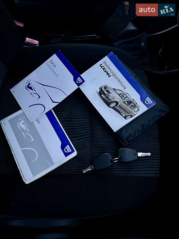 Седан Dacia Logan 2009 в Теплике