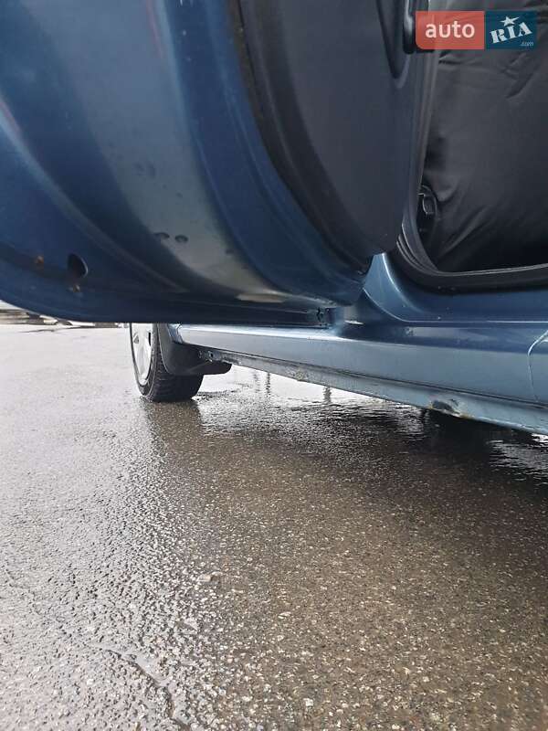 Седан Dacia Logan 2008 в Бучі