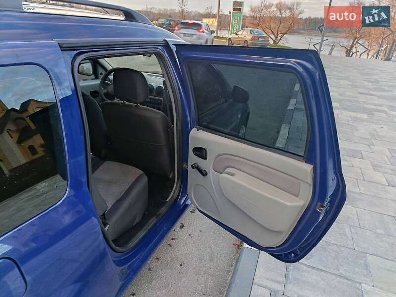 Седан Dacia Logan 2009 в Песочине