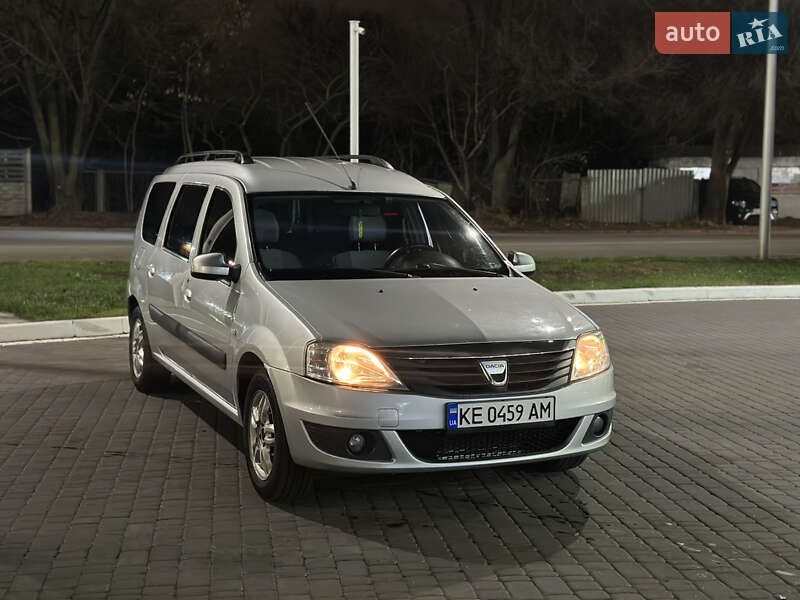 Седан Dacia Logan 2009 в Днепре