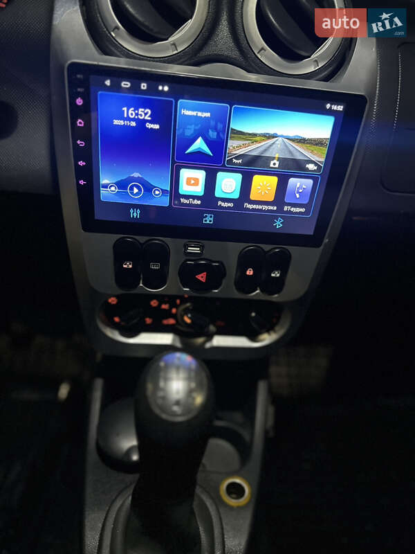 Седан Dacia Logan 2009 в Днепре