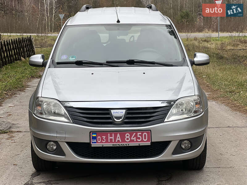 Седан Dacia Logan 2011 в Ковеле
