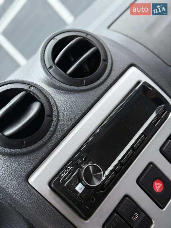 Седан Dacia Logan 2007 в Самборі фото 55 Седан Dacia Logan 2007 в Самборі