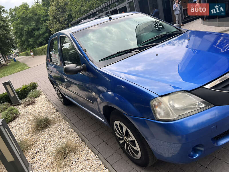 Седан Dacia Logan 2006 в Черновцах