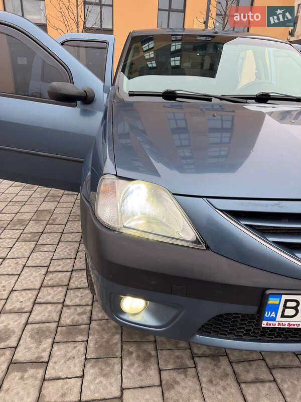 Седан Dacia Logan 2009 в Тернополе