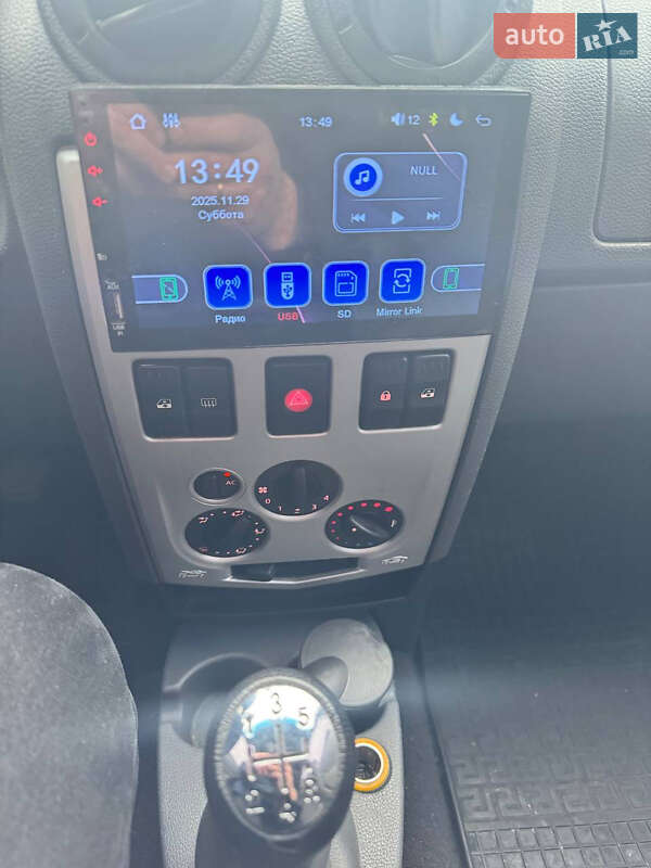 Седан Dacia Logan 2009 в Тернополе