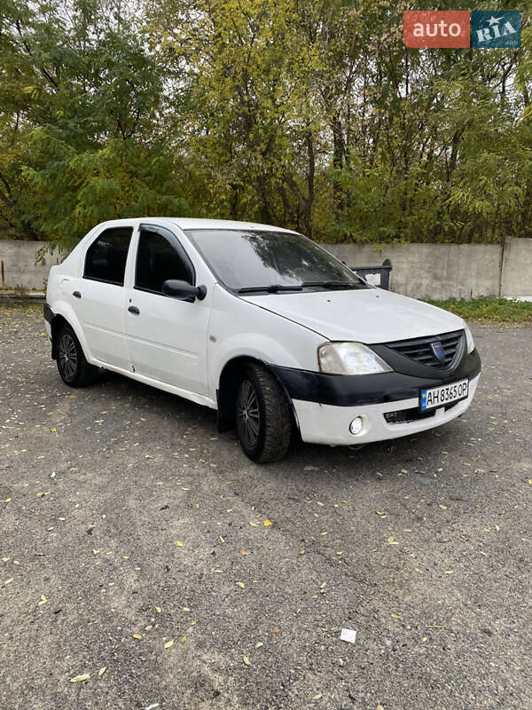 Dacia Logan 2005