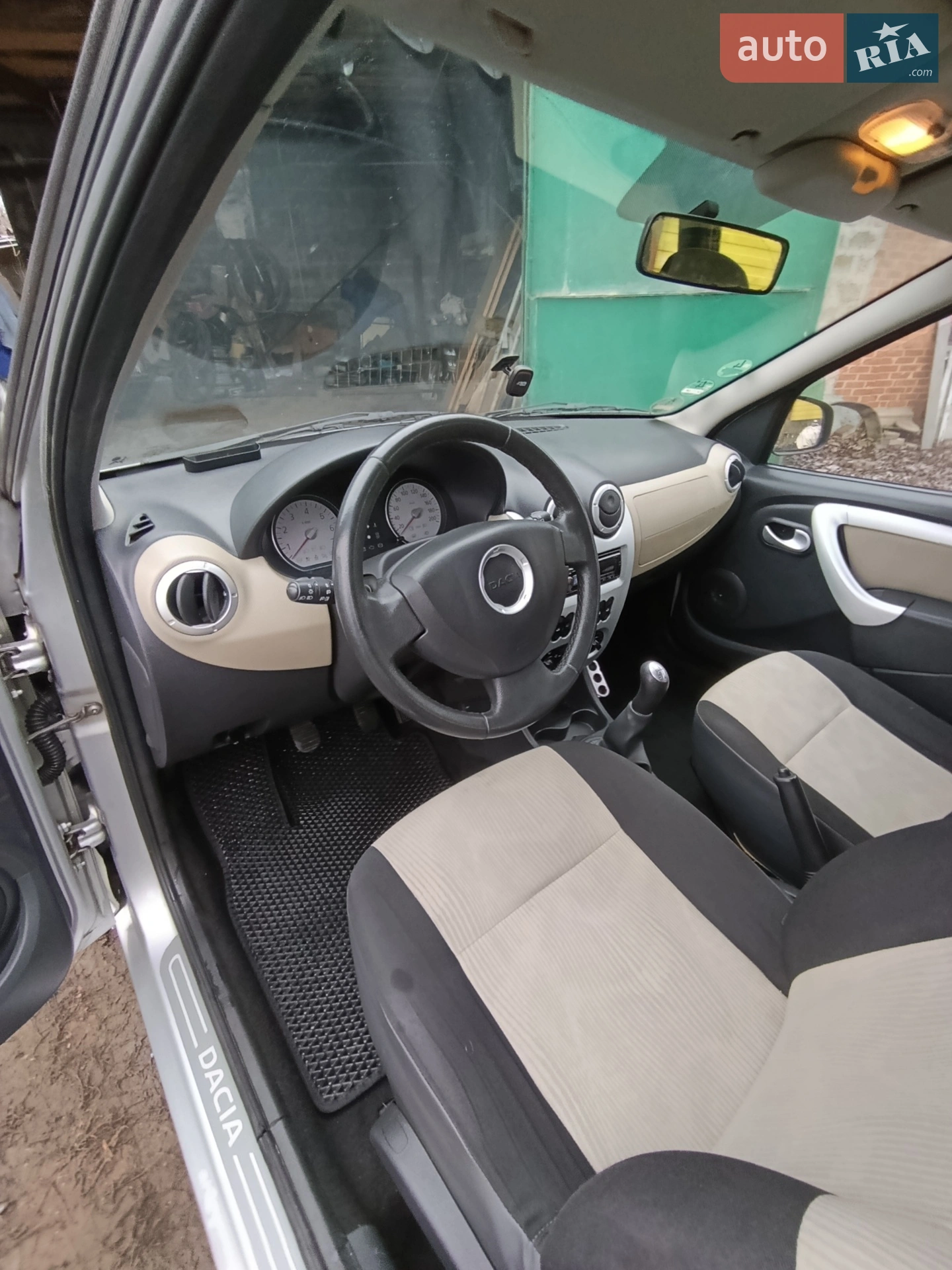 2010 Dacia Logan - мініатюра 16