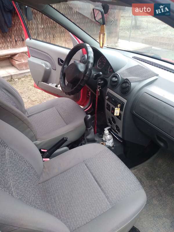 Седан Dacia Logan 2007 в Межгорье