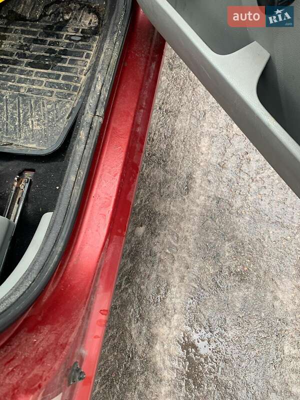 Седан Dacia Logan 2006 в Здолбунове