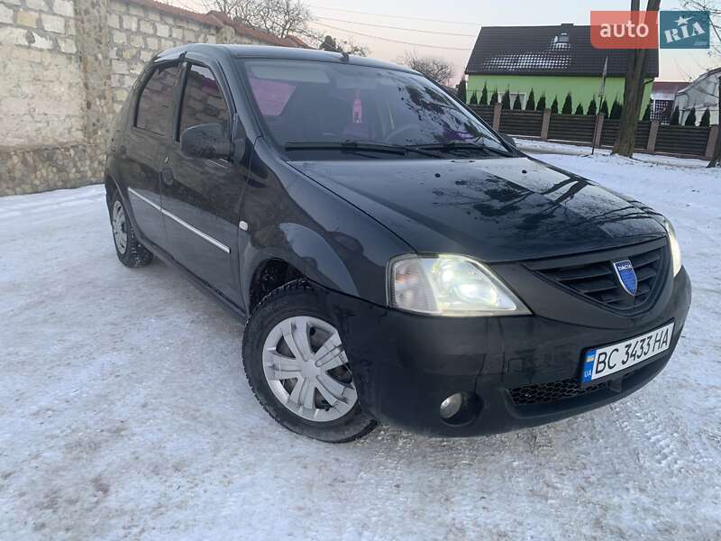 Седан Dacia Logan 2008 в Золочеве