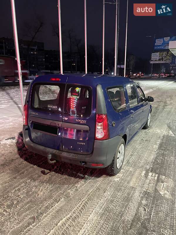 Седан Dacia Logan 2009 в Києві