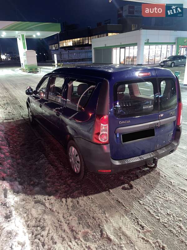 Седан Dacia Logan 2009 в Києві