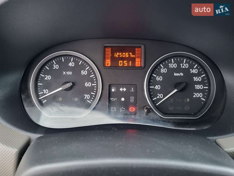 Седан Dacia Logan 2009 в Чугуеве