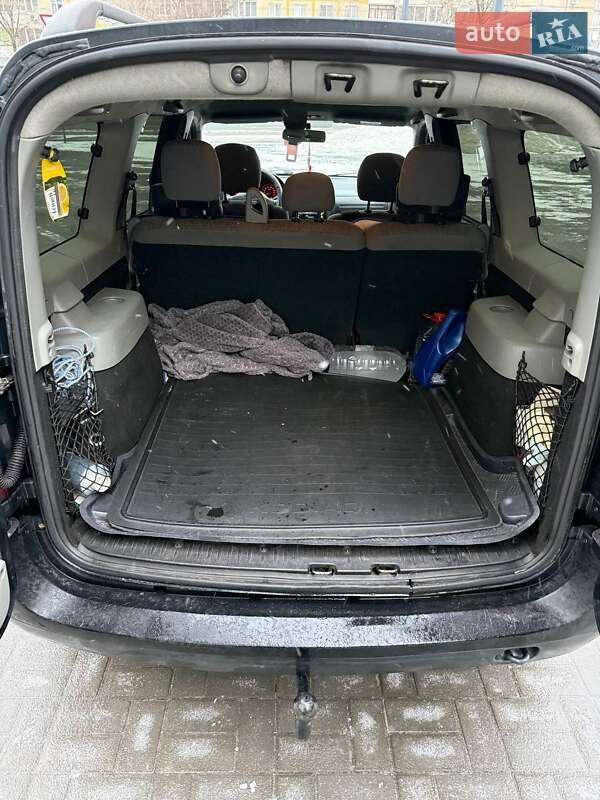 Седан Dacia Logan 2008 в Днепре