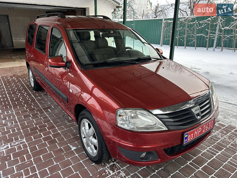 Седан Dacia Logan 2011 в Белой Церкви