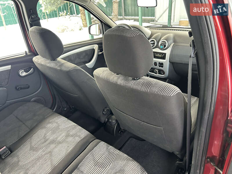 Седан Dacia Logan 2011 в Белой Церкви