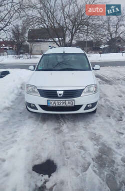Седан Dacia Logan 2010 в Згуровке