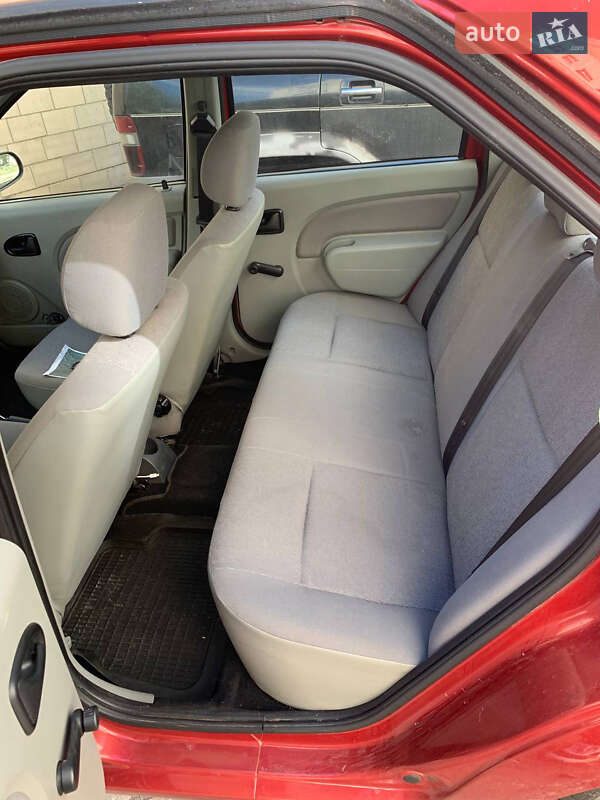 Седан Dacia Logan 2008 в Киеве