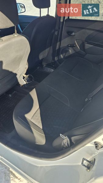 Седан Dacia Logan 2015 в Умани