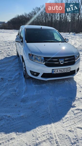 Седан Dacia Logan 2015 в Умани
